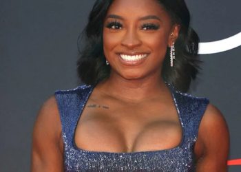 Simone Biles ka ndërprerë aktivitetin e saj, por ka kryer 3 ndërhyrje estetike.