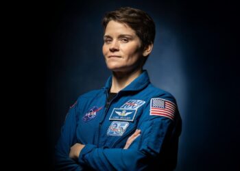 Skandal në NASA: një ish-oficer akuzon për shpifje bashkëshorten astronaute