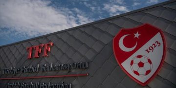 Skandali i basteve në Turqi vazhdon: Më shumë se 1000 lojtarë të përfshirë, përfshirë edhe një shok të skuadrës së Muçit (Lista)