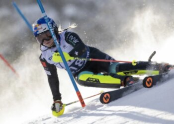 Ski Alpine: Lara Colturi përfundon e 7-ta në zbritjen e parë të Slalomit Gjigand, duke lënë pas kampionet Shiffrin dhe Goggia.
