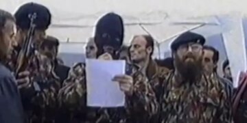 Sot shënohen 28 vjetori i publikimit të UÇK-së, duke festuar edhe në Kosovë.