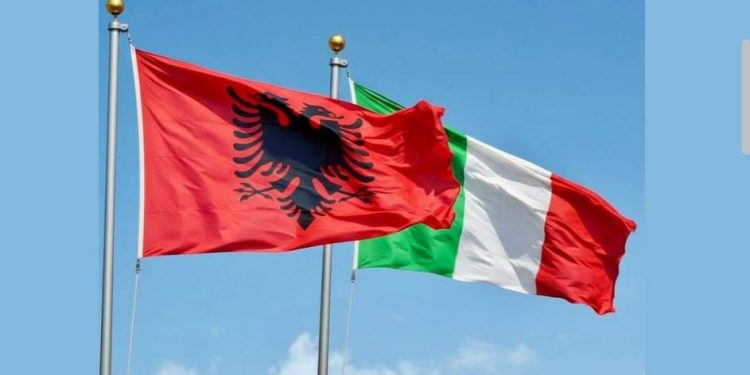 Sot zhvillohet mbledhja e zakonshme e qeverive të Shqipërisë dhe Italisë, ku Kryeministri Rama shpreh krenarinë për këtë moment historik, duke nënshkruar 16 marrëveshje.