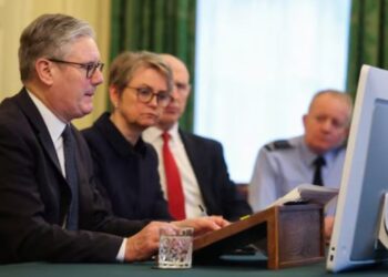 “Starmer thekson mbështetje për ukrainasit, njofton dërgimin e më shumë raketat mbrojtëse pas planit të paqes”