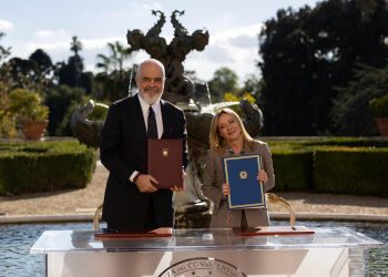 Takimi i rëndësishëm në Romë: Shqipëria dhe Italia nënshkruajnë 16 marrëveshje bashkëpunimi për një periudhë 24-orëshe.