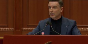 “Tatimorët ushtrojnë presion ndaj të dobëtve”, Braçe në Kuvend: Gjobë 8.2 milionë lekë për 15 kg gjizë.