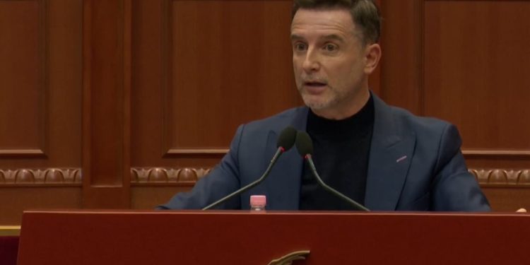 “Tatimorët ushtrojnë presion ndaj të dobëtve”, Braçe në Kuvend: Gjobë 8.2 milionë lekë për 15 kg gjizë.