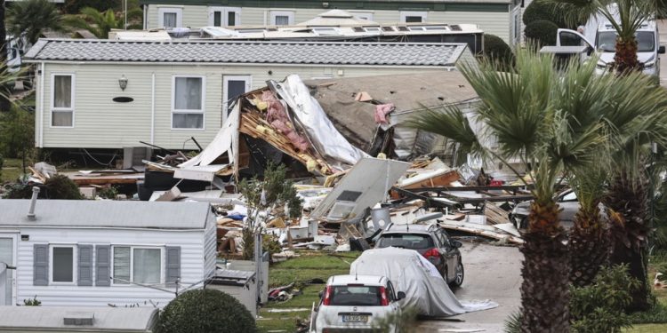 Tre viktima dhe dhjetra të lënduar nga stuhia Claudia në Portugali