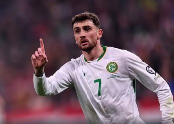 Troy Parrot, emocionet e tij dhe përfaqësimi i Irlandës; një heroi ri në pritje të Botërorit