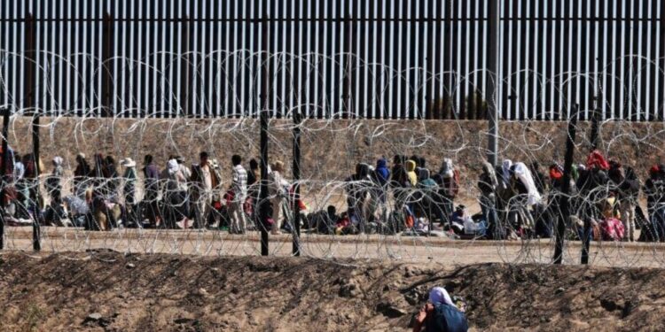 Trump godet emigracionin në SHBA: rënia drastike e normave shkakton boshatisjen e spitaleve dhe qendrave të strehimit.