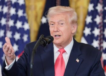 Trump intensifikon presionin dhe qëndron i palëkundur: Hapësira ajrore e Venezuelës duhet të shihet si e mbyllur.