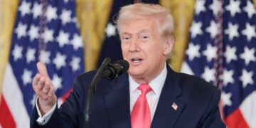 Trump intensifikon presionin dhe qëndron i palëkundur: Hapësira ajrore e Venezuelës duhet të shihet si e mbyllur.