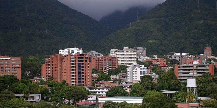 Trump shpall mbylljen e plotë të hapësirës ajrore të Venezuelës, Karakas reagim të fortë: Kërcënim kolonialist dhe shkelje e rëndë e sovranitetit.