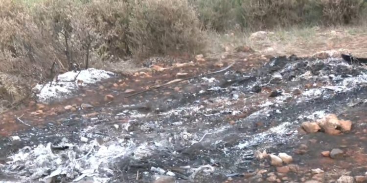 Trupi i djegur në një automjet në Athinë, policia njofton: Automjeti ka qëndruar për më shumë se 48 orë, identifikimi është i vështirë për shkak të karbonizimit.