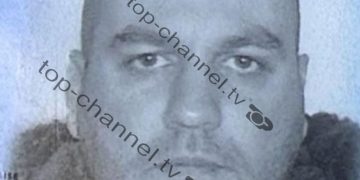 Vdes miku i Gilmando Danit, Muçi Shaljani, pas plagosjes në atentatin e rrethrrotullimit të Rinasit