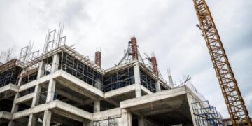 “Vëmendje ndaj kredive për shtëpi”, FMN: Të intensifikohen kontrollet, Shqipëria të plotësojë mangësitë në reforma