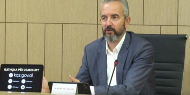 Vetëm 10% e qytetarëve të Vlorës kanë shfrytëzuar të drejtën e tyre për të votuar deri tani, sipas Celibashit: Votimi është një detyrim për secilin qytetar.