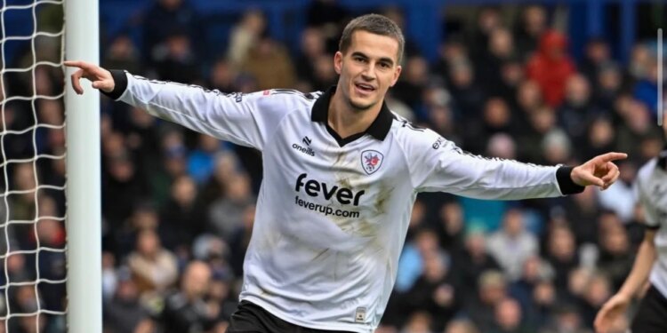 Video/ Anis Mehmeti vazhdon t'i japë mesazhe Sylvinhos, ylli shqiptar realizon sërish gol në Angli.