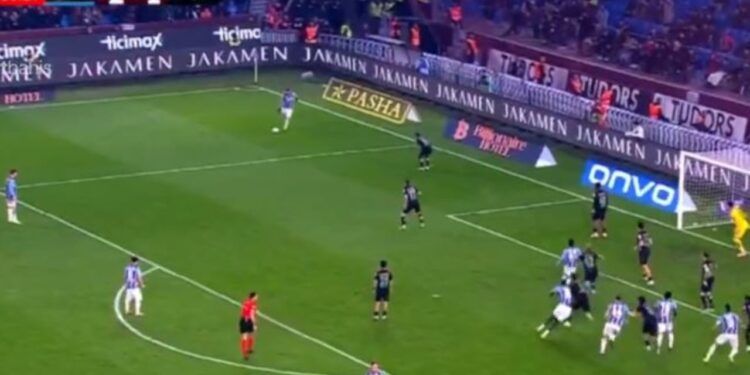 Video/ Ernest Muçi shkëlqen me një gol fantastik në Superligën e Turqisë