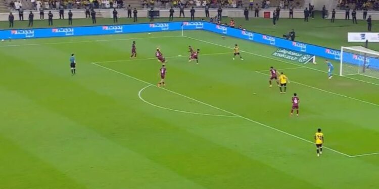 Video/ Mitaj, i cili është pjesë e Al Ittihad, del nga banka e rezervave dhe asiston Benzemanë për golin e tretë të francezit.