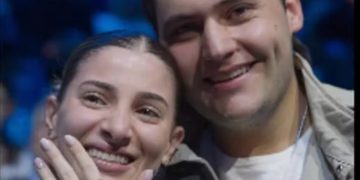 Video: Një propozim martese gjatë ndeshjes Alcaraz-Fritz në ATP Finals sjell një moment romantik.