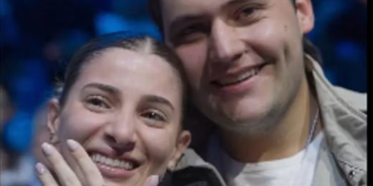 Video: Një propozim martese gjatë ndeshjes Alcaraz-Fritz në ATP Finals sjell një moment romantik.