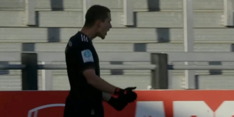 Video/ Talenti 17-vjeçar nga Kosova shkëlqen në akademinë e Bayernit duke shënuar gol ndaj Arsenalit në Championsin e të Rinjve.