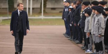 Vullnetarizmi në shërbimi ushtarak për të rinjtë në Francë, Macron: Po përgatitemi për sfida të ardhshme