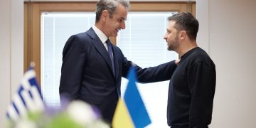 Zelensky viziton Greqinë nën masa të forta sigurie dhe me orar të kufizuar; çfarë kërkon Presidenti ukrainas nga autoritetet greke?
