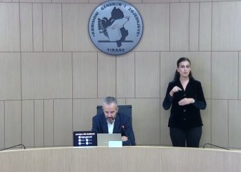 Zgjedhjet në 5 bashkitë: Celibashi njofton se pjesëmarrja është vetëm 13%, me Vlorën që ka regjistruar prosentazhin më të ulët prej 8%.