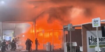 Zjarr në qendrën e konferencave për klimën të OKB-së në Brazil, evakuohen të pranishmit