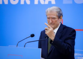 Berisha: Ftoj çdo qytetar të nisim sezonin e protestave të vazhdueshme dhe të shumëllojshme gjer sa të realizojmë qëllimin tonë, t’u japim mundësi shqiptarëve të votojnë si qytetarë të lirë