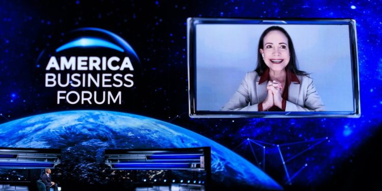 ‘Trump ka të drejtë për Venezuelën’, thotë liderja e opozitës Machado: Maduro cilësohet si narko-terrorist.