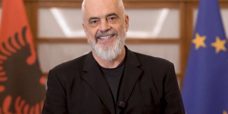 113 vjetori i themelimit të Forcave të Armatosura, Rama publikon videon: Gëzuar, Shqipëri!