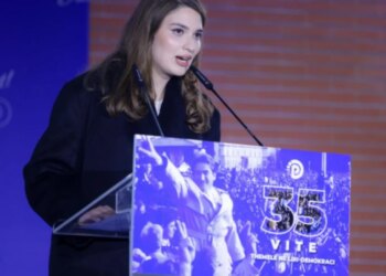35 vjetori i themelimit të PD-së, vajza e ish-presidentit Nishani: Ne jemi brezi që ka udhëtuar drejt Europës pa viza.