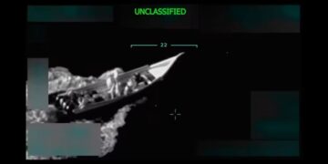 Admirali që organizoi sulmin e dytë ndaj anijes së drogave paraqitet përpara ligjvënësve amerikanë: Nuk kërkuan ndihmë për shkak se…