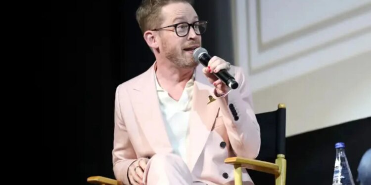 Aktori i "I vetëm në shtëpi" zbulon pasigurinë e filmit pas një ngjarjeje tragjike: Humb jetën nga një pickim blete, ishin të pranishme mijëra prej tyre…