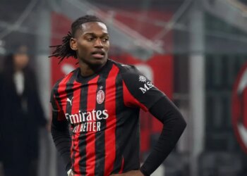 Alarm te Milani: Leao do të mungojë në ndeshjen e parë të Superkupës ndaj Napolit.