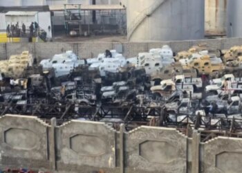 Arabia Saudite godet qytetin Mukalla, Emiratet e Bashkuara Arabe shpallin tërheqjen e forcave të mbetura nga Jemeni.