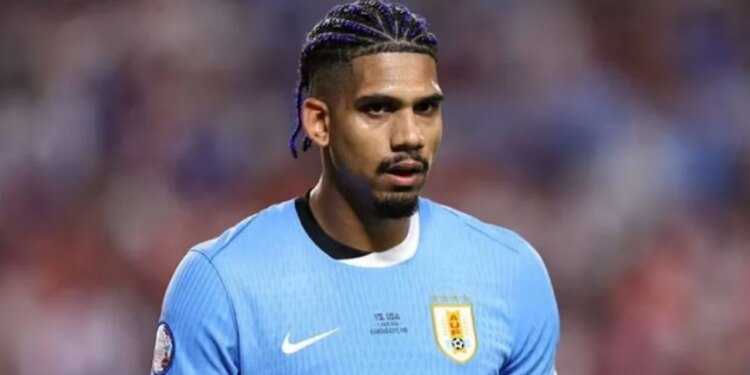 Araujo i Barcelonës kthehet në skuadër pas një pauze për shkak të çështjeve të shëndetit mendor.