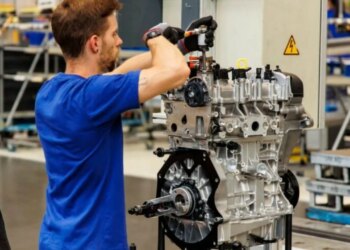 BE heq dorë nga plani për eliminimin e makinave me djegie të brendshme pas vitit 2035.