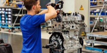 BE heq dorë nga plani për eliminimin e makinave me djegie të brendshme pas vitit 2035.