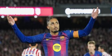 Barcelona triumfon me përmbysje ndaj Atleticos në "Camp Nou" dhe mban kreun e La Ligës.