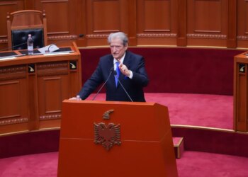 Berisha miraton nënshkrimin për Endrit Shabanin: Deputetët kishin firmosur përkrah Florjan Binajt, por rezultoi i lidhur me Ramën.