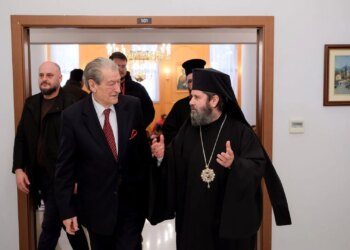 Berisha u dërgon urime besimtarëve shqiptarë për Krishtlindje: Le të festojmë me besim dhe shpresë.