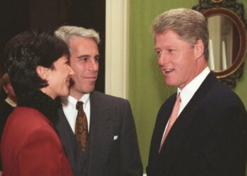 Bill Clinton flet pas publikimit të fotografive nga dosja 'Epstein': Administrata Trump e përpiqet të mbajë të fshehta provat.