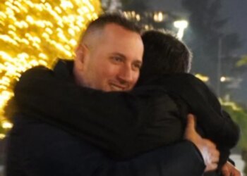 Binaj merr pjesë në protestën e Lapajt: Do të jem prezent edhe në protestat e tjera, kur qytetarët e bashkohen...