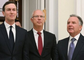 Biseda të fshehta në SHBA midis negociatorëve të Trump dhe Putin, me theks në propozimin e ri për paqen të hartuar nga Ukraina dhe Europa.