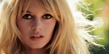 Brigitte Bardot, ikona e kinemasë franceze, vdes në moshën 91-vjeçare.