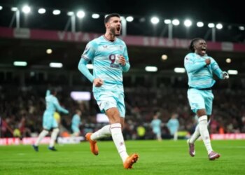 Broja shënon dhe shpëton Burnley-n, trajneri i skuadrës angleze komenton për sulmuesin shqiptar: "Do më pyesin pse nuk e hapa ndeshjen me të nga fillimi."