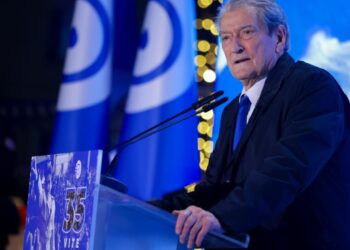 “Çdo regjim ka avancuar shqiptarët”/ Berisha apel për protestë nga Kavaja: Të fillojmë betejën tonë pa kthim, deri në triumf.